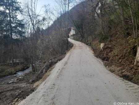 Dela za asfaltiranje cestišča - Podstudenec